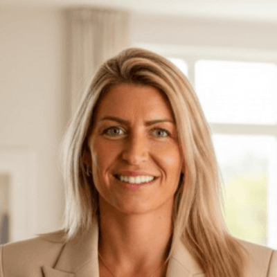 Portrait of Stephanie Bunt